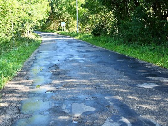 Przebudują powiatową drogę do Olesina. Umowa podpisana