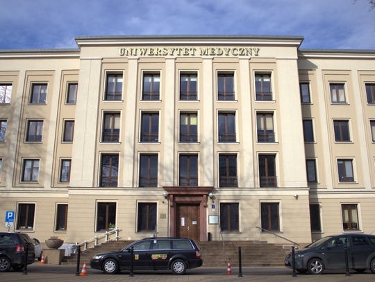 Przyszli lekarze, pielęgniarki i fizjoterapeuci mogą już się rejestrować