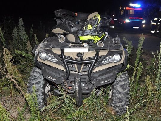 Quad wpadł w poślizg i zjechał do rowu. 52-latka trafiła do szpitala śmigłowcem LPR