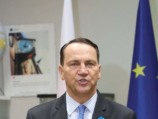 Sikorski straszy prezydenta Nawrockiego. „Kto sabotuje SAFE, dopuszcza się zdrady”
