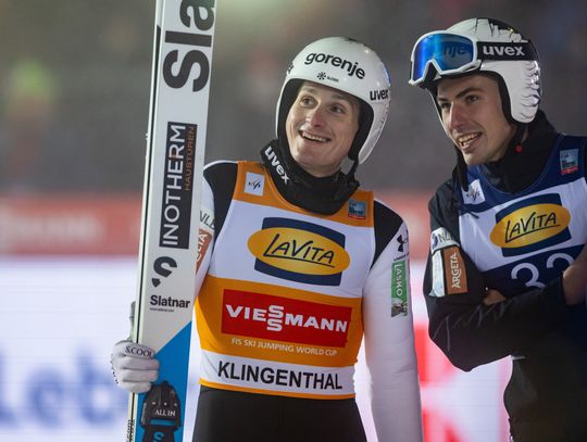 Skoki narciarskie. Dominacja Domena Prevca w Klingenthal. Polacy na odległych miejscach Skoki narciarskie. Dominacja Domena Prevca w Klingenthal. Polacy na odległych miejscach