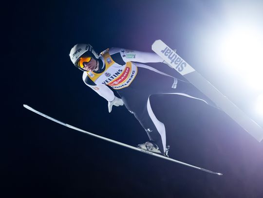 Skoki narciarskie. Nie ma mocnych na Domena Prevca. Trzech Polaków z punktami Pucharu Świata