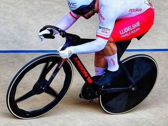 Słaby start Mateusza Rudyka w keirinie