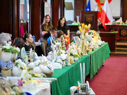 Stroiki, pisanki i baranki. Wiosna i święta zawitały do Starostwa Powiatowego