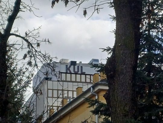 Student KUL fascynował się ISIS i szykował zamach. Nowe decyzje w sprawie Mateusza W.