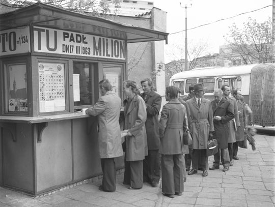 Lotto kończy 70 lat. Miliony Polaków śnią o milionowych wygranych w Lotto.