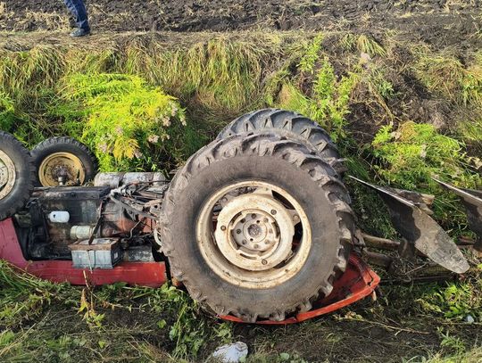 Tragedia podczas nocnych prac polowych. 24-latek zginął przygnieciony przez ciągnik