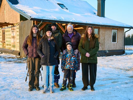 Tragedia przerwała marzenia o domu. Rodzinie z Lubelszczyzny pomogła telewizja Tragedia przerwała marzenia o domu. Rodzinie z Lubelszczyzny pomogła telewizja