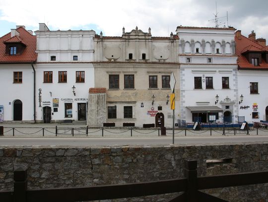 W Kazimierzu Dolnym podnoszą opłaty za wywóz śmieci