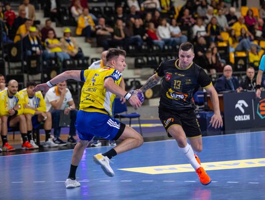 W spotkaniu 12. kolejki Azoty Puławy przegrały na wyjeździe z Chrobrym Głogów 28:39