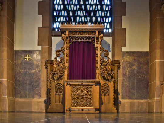 Wielki Piątek z nocną spowiedzią. „Noc konfesjonałów” w Lublinie