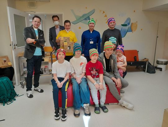 Włóczka, szydełko i setki dobrych gestów dla małych pacjentów z onkologii