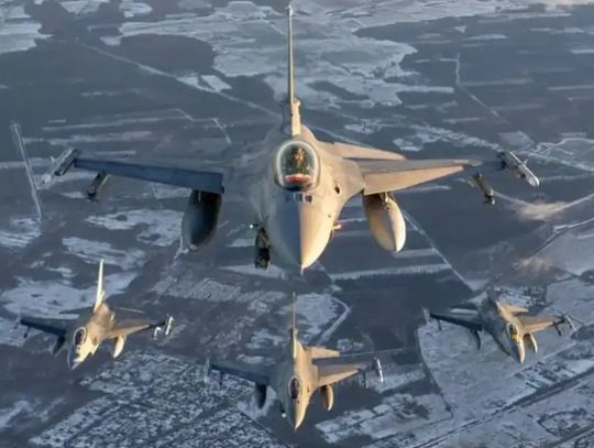 Wojsko podniosło gotowość. Od rana zamknięte dwa lotniska