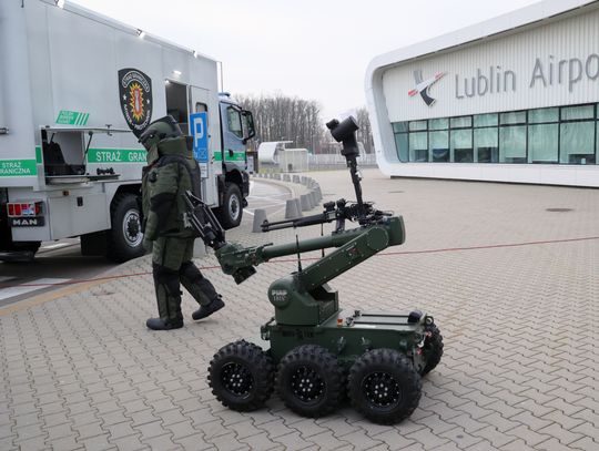 „Wojtek” odstrzeli każdy podejrzany bagaż „Wojtek” odstrzeli każdy podejrzany bagaż