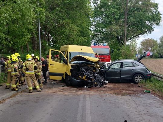 Wypadek busa w Konopnicy: większość pasażerów opuściła szpitale