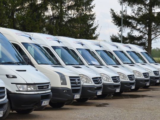 Z transportowej zapaści do 60 kursów dziennie. Jak powiat włodawski odbudował komunikację