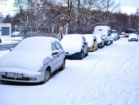 Zamiecie śnieżne w całym województwie. Synoptycy apelują o ostrożność Zamiecie śnieżne w całym województwie. Synoptycy apelują o ostrożność
