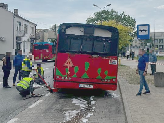 Zapalił się autobus puławskiego MZK. Utrudnienia na Piaskowej