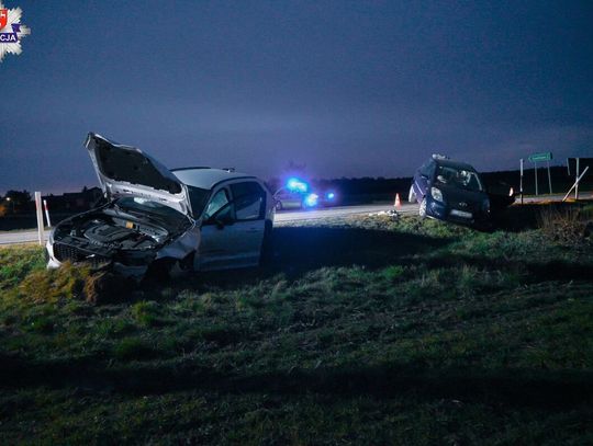 Zderzenie na drodze wojewódzkiej. Cztery osoby ranne, droga zablokowana na kilka godzin