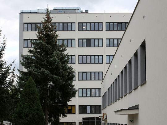 Więcej karetek, ale mniej oddziałów. Chirugia dziecięca już tylko w Lublinie