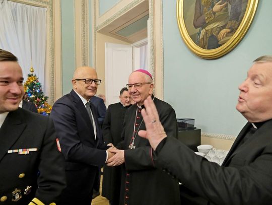 Życzenia i dzielenie się opłatkiem. Miejska wigilia w Trybunale Koronnym