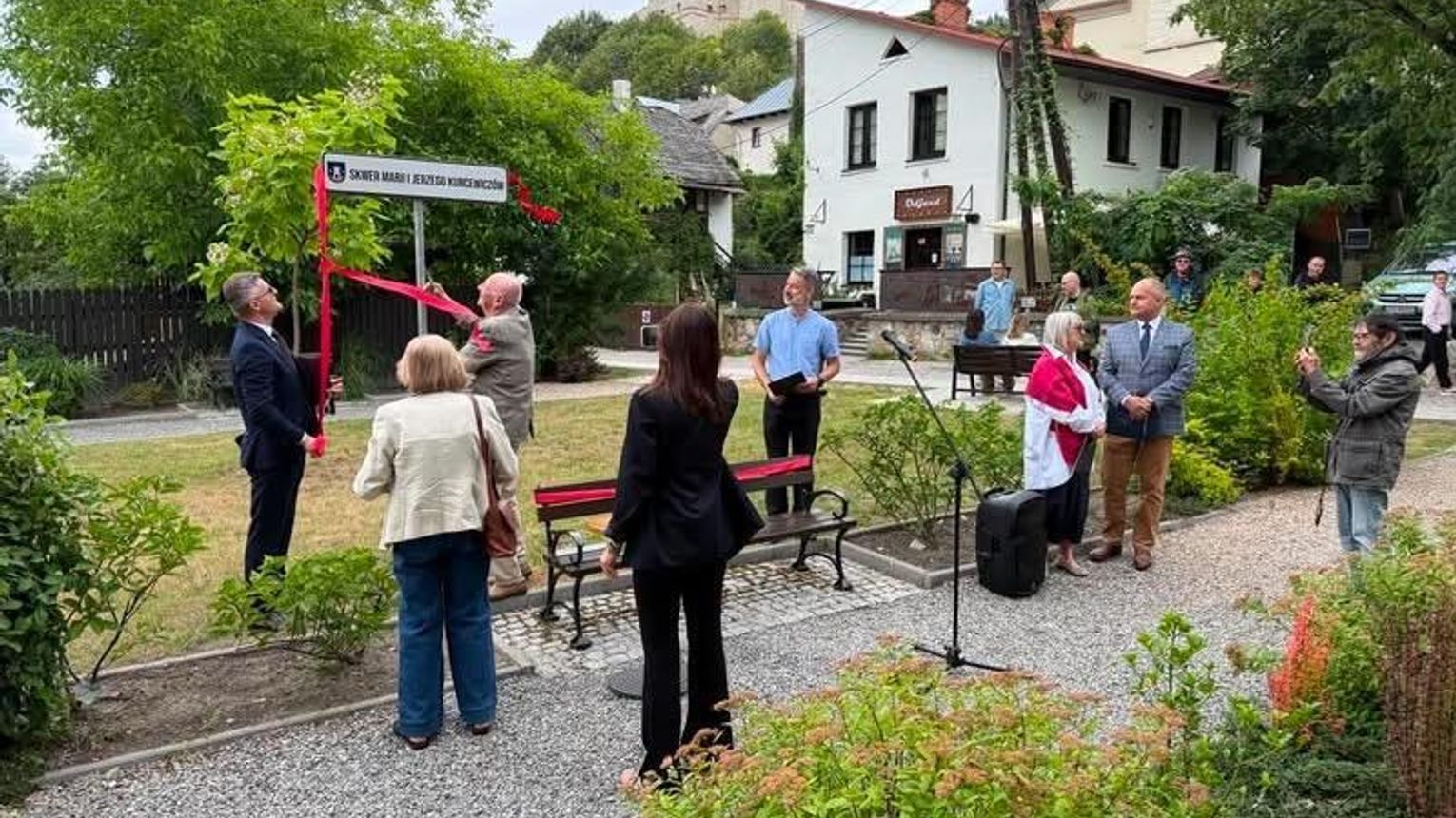 Kazimierz Dolny ma skwer Marii i Jerzego Kuncewiczów