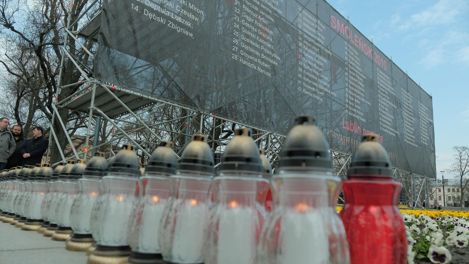 Lublin uczci 16. rocznicę katastrofy smoleńskiej. Uroczystości na Placu Litewskim i msza święta