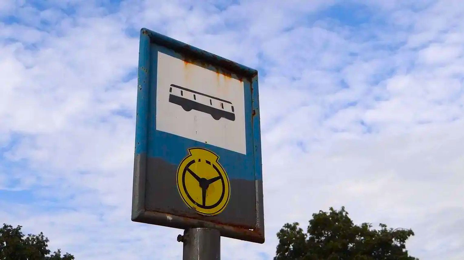 Nadal bez przełomu w sprawie autobusów. Powiat wciąż szuka przewoźników