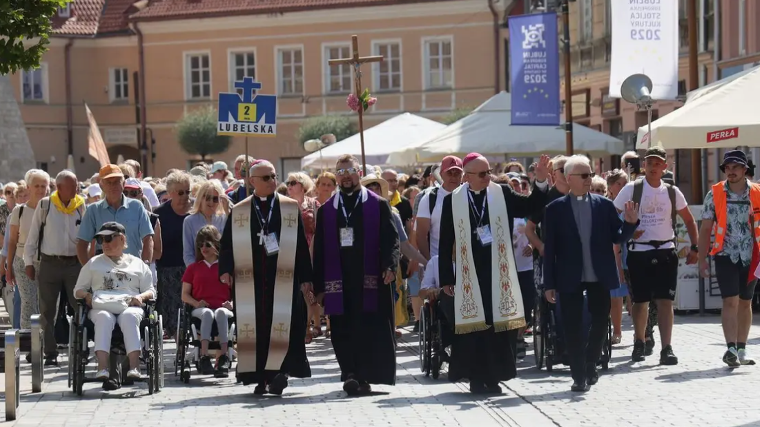 Pielgrzymka i uroczysty przemarsz w Lublinie. W poniedziałek kierowcy muszą liczyć się z utrudnieniami