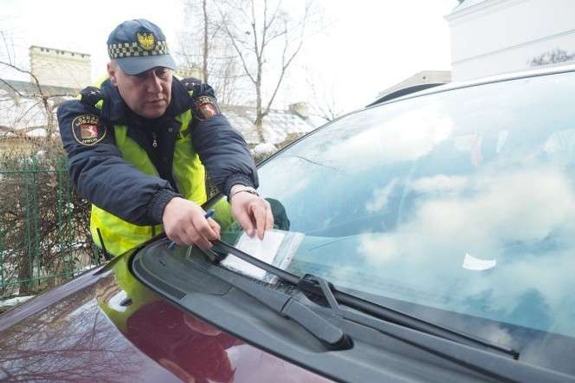 1,5 mln zł z mandatów Straży Miejskiej w 2017 r. w Lublinie. Takiej kwoty spodziewa się Ratusz 1,5 mln zł z mandatów Straży Miejskiej w 2017 r. w Lublinie. Takiej kwoty spodziewa się Ratusz