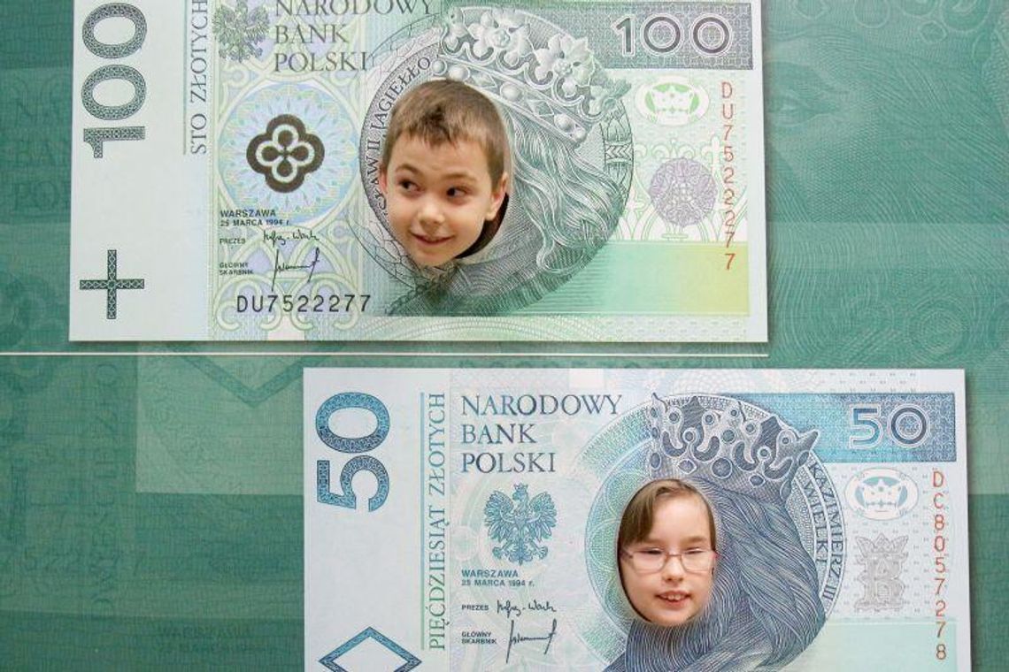 1,5 tysiąca ludzi na dniach otwartych NBP (zdjęcia) 1,5 tysiąca ludzi na dniach otwartych NBP (zdjęcia)