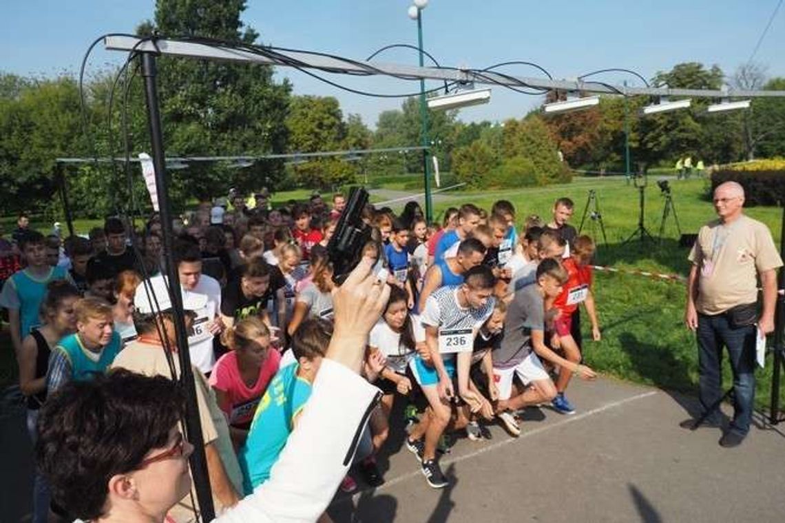 1. Mila Pamięci Ofiar Komunizmu w Parku Ludowym