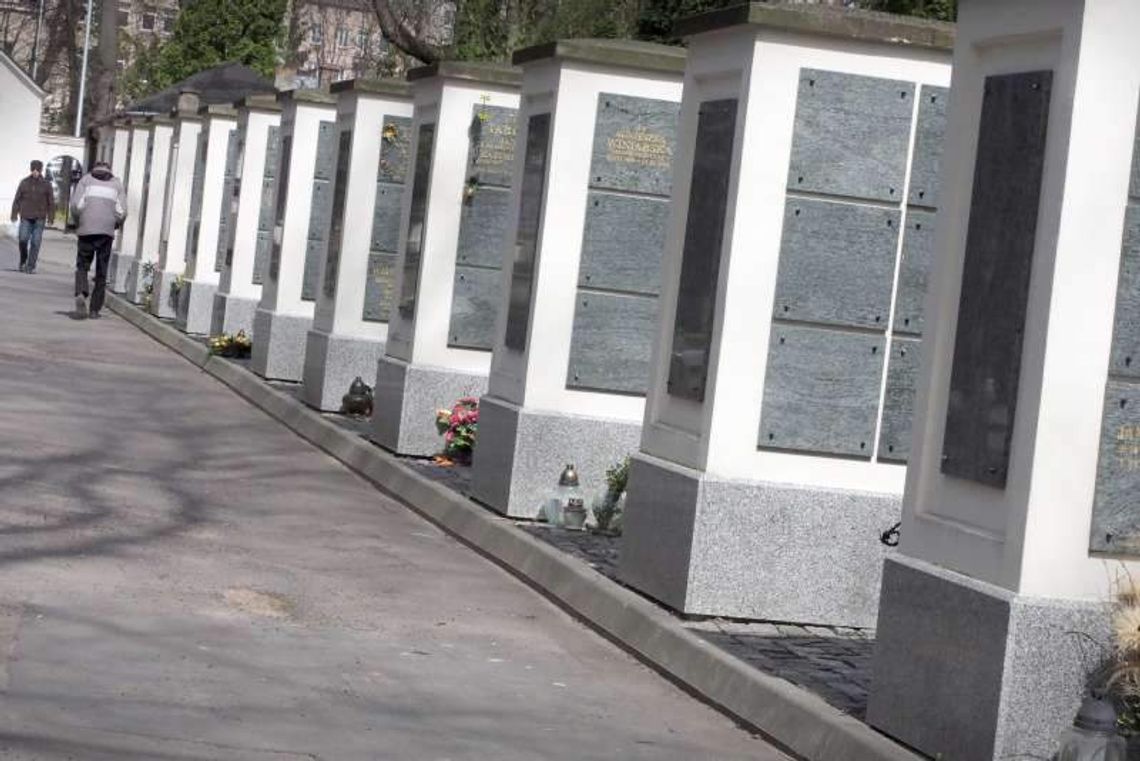 10-krotna podwyżka opłat za pochówki w kolumbarium. Sprawa trafi do sądu?
