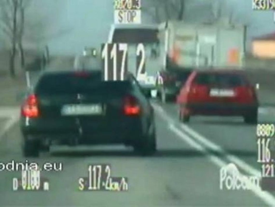 10 nagłupszych wyczynów kierowców na drogach