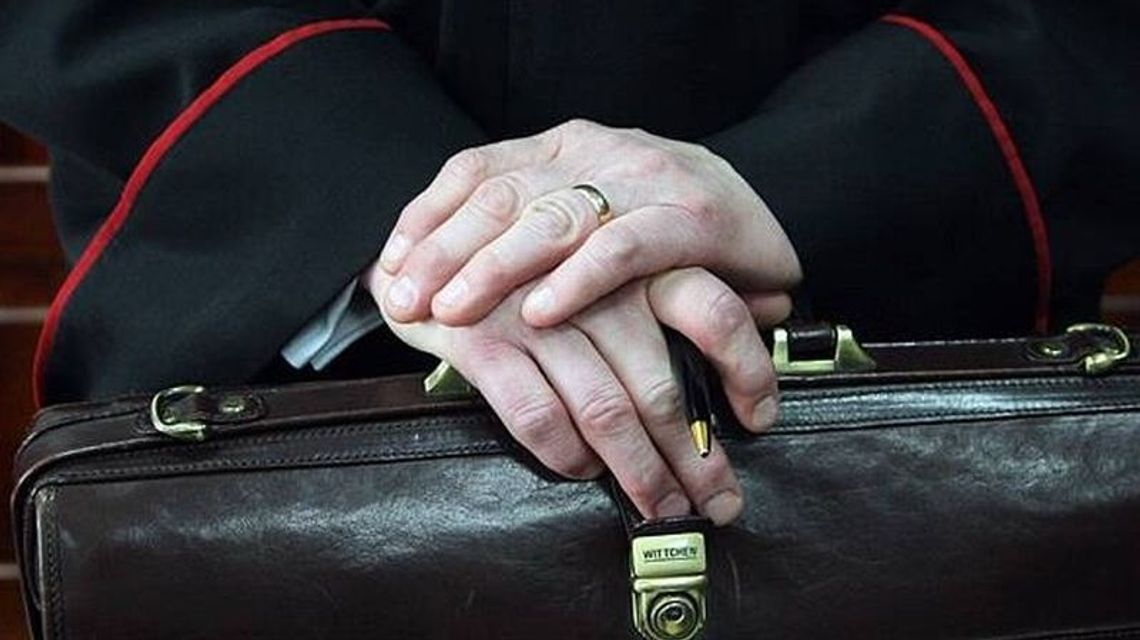 100 osób zamieszanych w aferę "pustych faktur". Transakcje na pół miliarda 