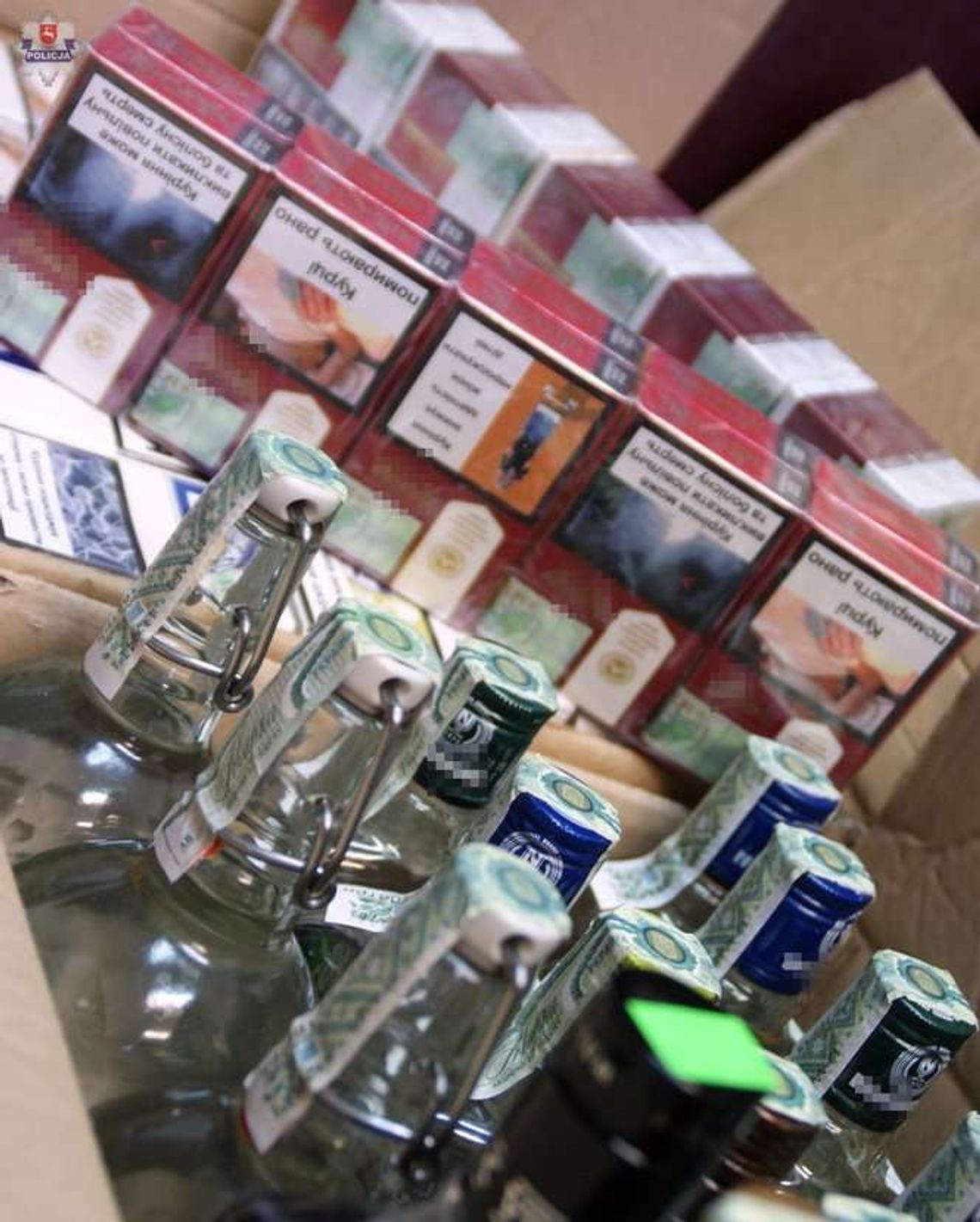 1185 paczek papierosów i 33 l alkoholu bez polskich znaków skarbowych akcyzy