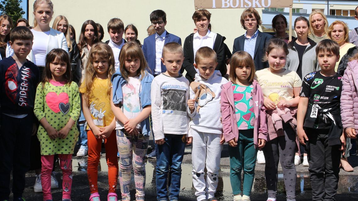 12 milionów przepadnie, bo prezydent nie chce dołożyć na boiska. Szkoła zbiera sama i ma wsparcie gwiazd