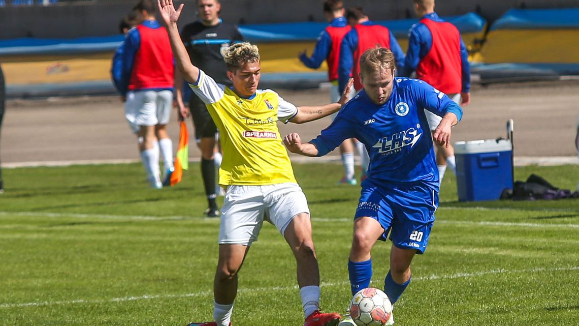 13 goli w meczu Tomasovia - Sygnał, Łada stanęła Okoniem w Lublinie i reszta wyników Keeza IV ligi 13 goli w meczu Tomasovia - Sygnał, Łada stanęła Okoniem w Lublinie i reszta wyników Keeza IV ligi