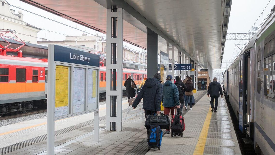 13-latka uciekła z domu. Na peronie rozpoznał ją sokista 13-latka uciekła z domu. Na peronie rozpoznał ją sokista