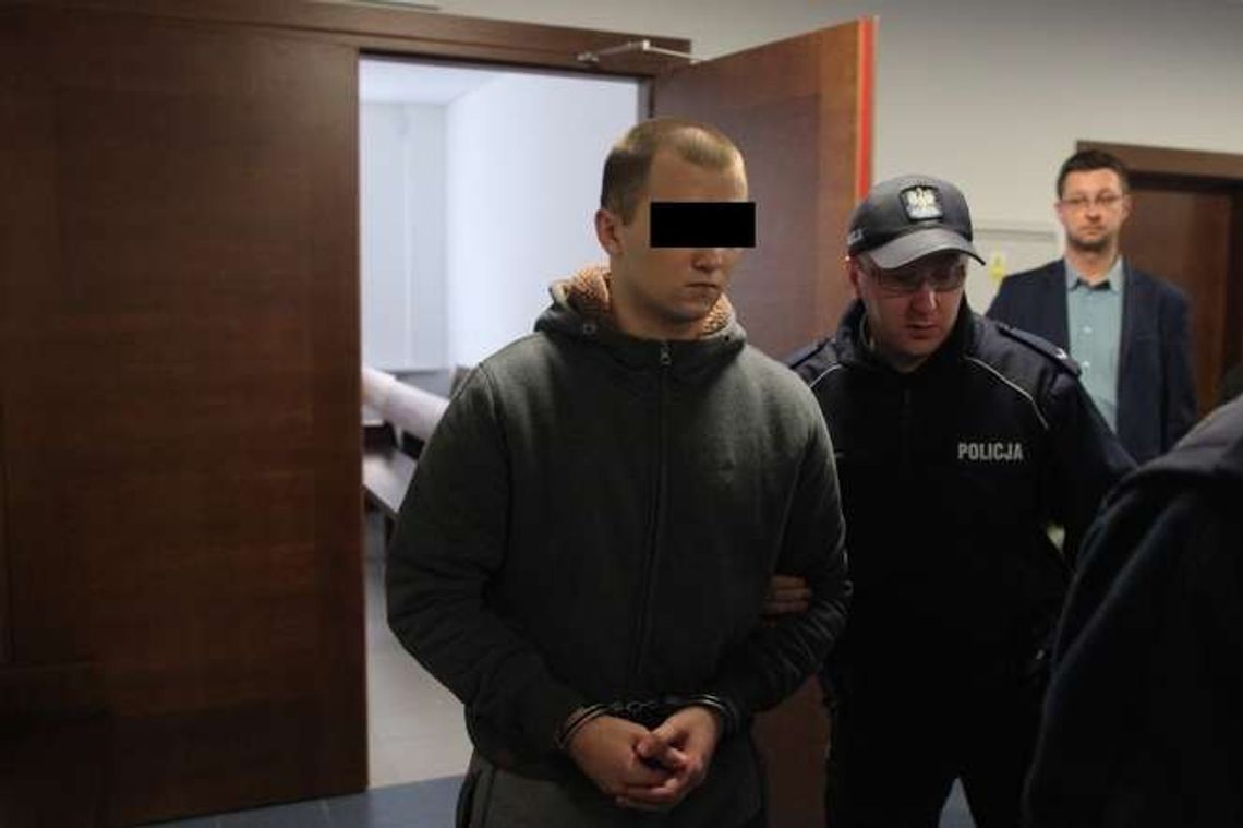 13-latka zwabiona do domu, zgwałcona, a później szantażowana