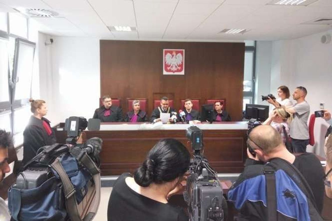 15 lat więzienia dla mężczyzny, który chciał poderżnąć gardło taksówkarzowi