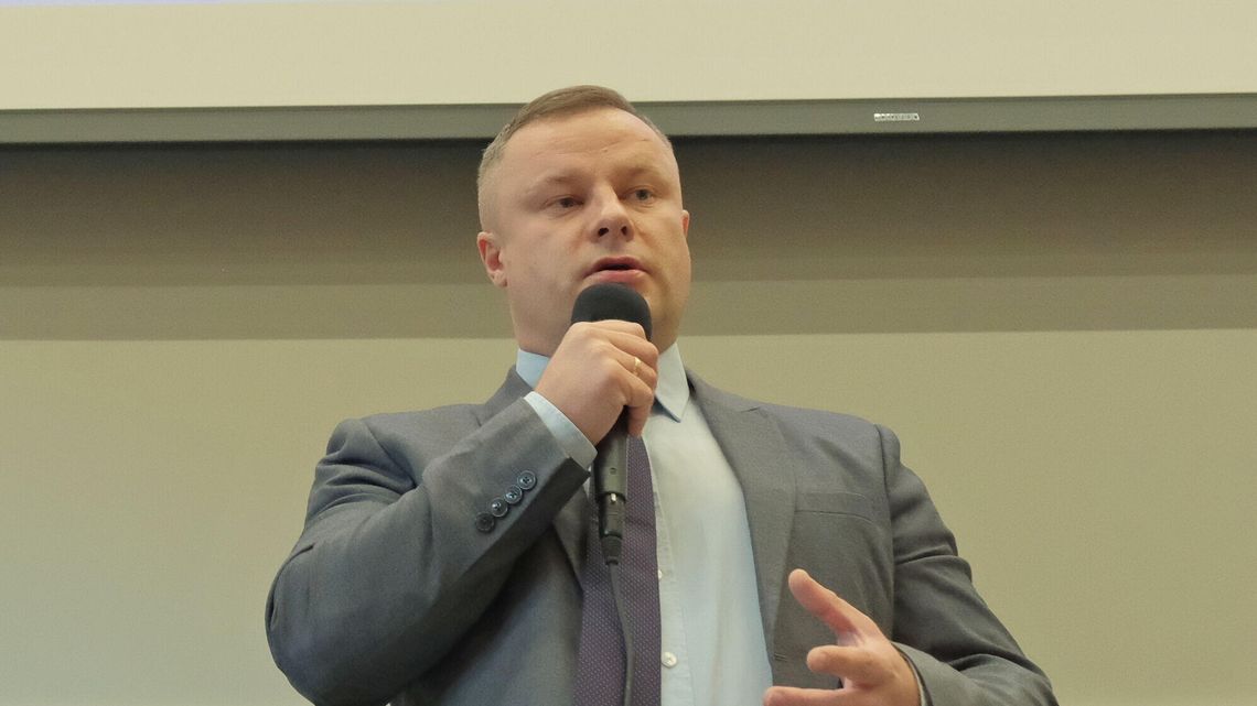 15 tysięcy euro za zdjęcia wojskowych transportów na Ukrainę