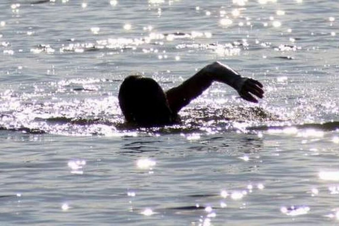 16-latek topił się w stawie. Uratowali go policjanci