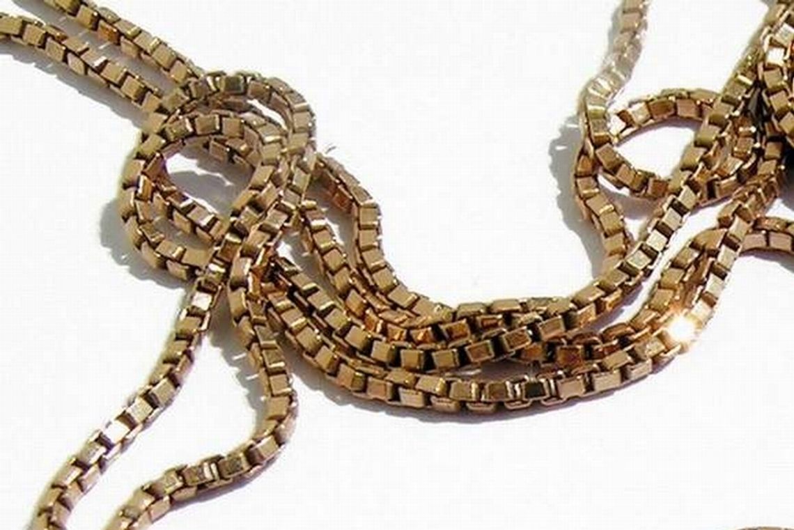 16-latkowie kradli łańcuszki i torebki w Lublinie 16-latkowie kradli łańcuszki i torebki w Lublinie