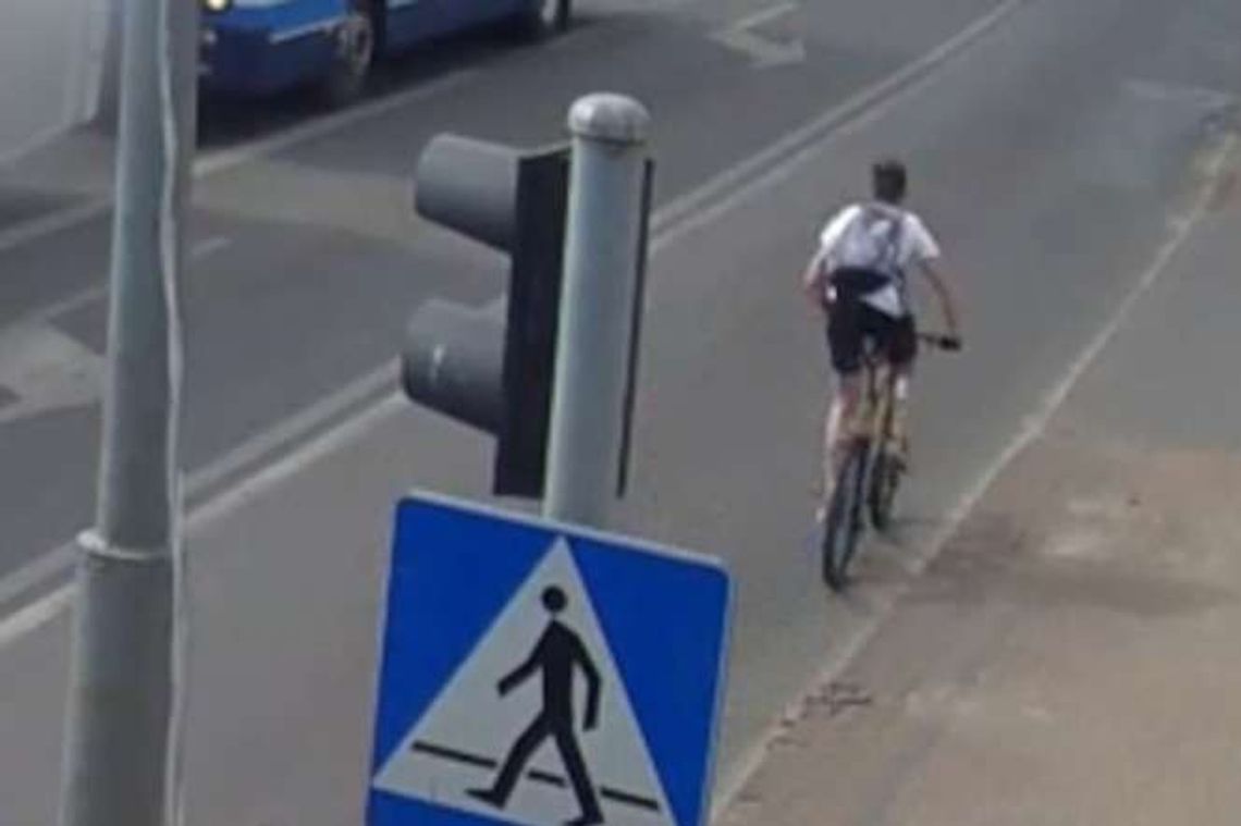 17-latek na rowerze potrącił kobietę na przejściu dla pieszych