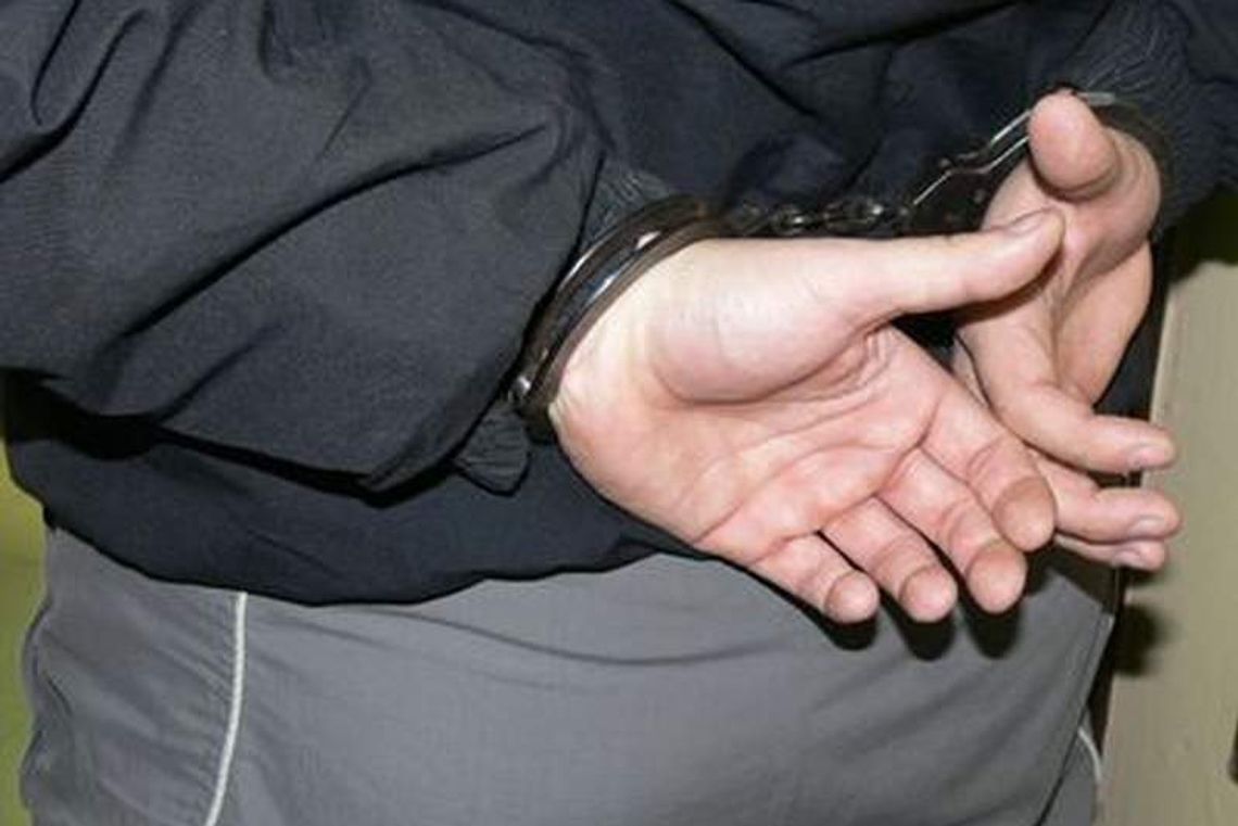 17-latek z Lublina seryjnie włamywał się do mieszkań i domów. Nakradł na 120 tys. zł 17-latek z Lublina seryjnie włamywał się do mieszkań i domów. Nakradł na 120 tys. zł
