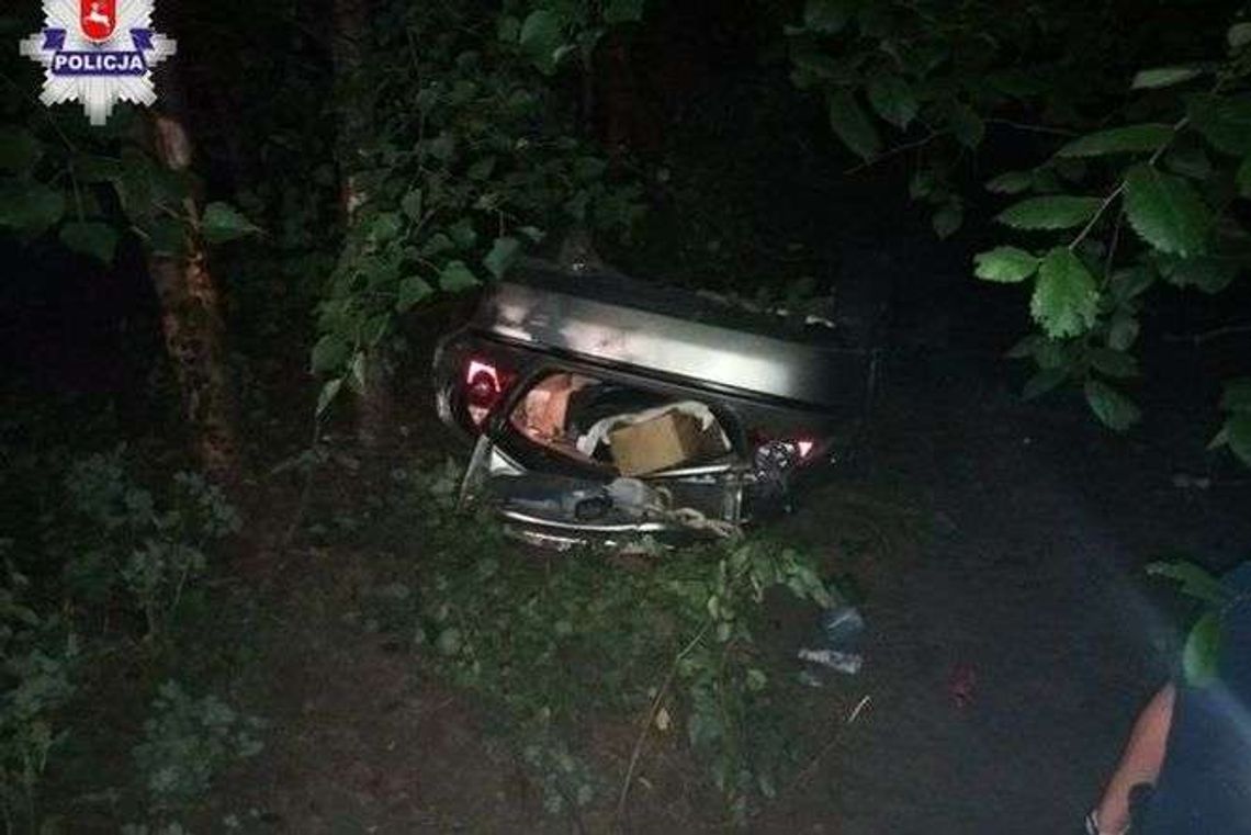 18-latek jechał zbyt szybko i dachował 18-latek jechał zbyt szybko i dachował