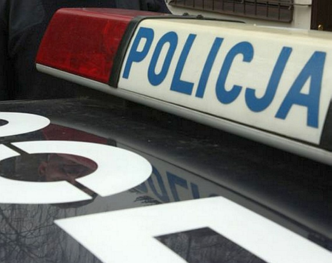 18-latek ukradł \"malucha\" i rozmontował go na części