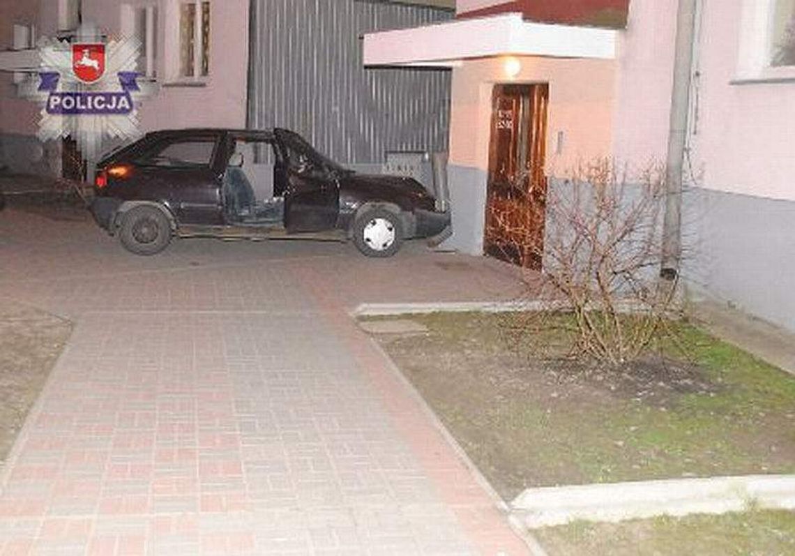 18-latek wjechał w blok mieszkalny. Wcześniej pił alkohol 18-latek wjechał w blok mieszkalny. Wcześniej pił alkohol