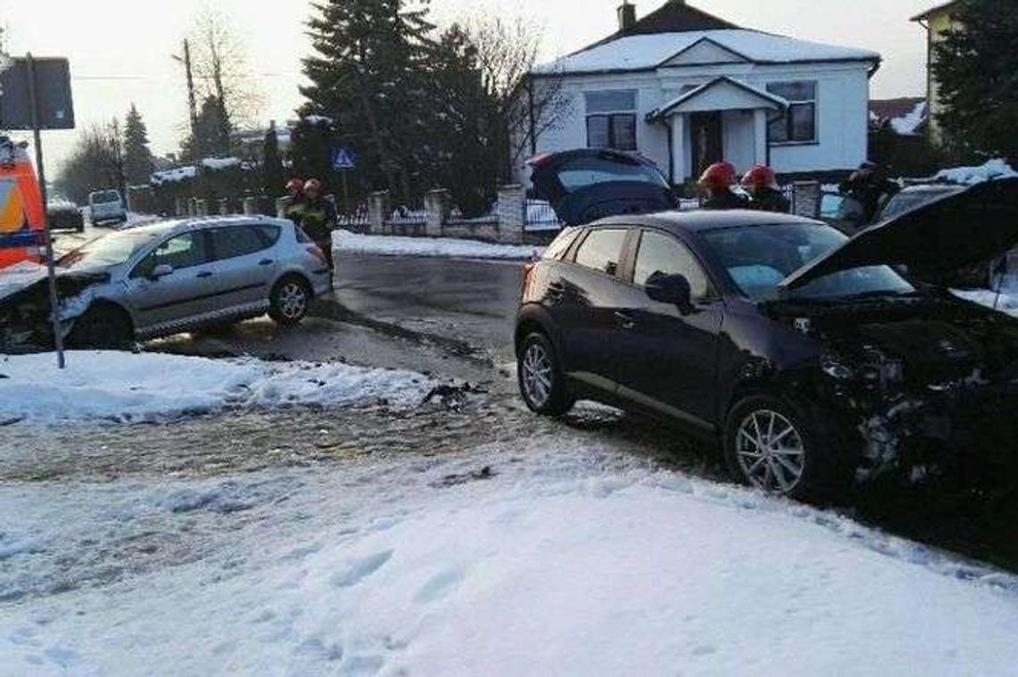 18-latka wjechała wprost pod inne auto. Prawo jazdy miała od trzech miesięcy 